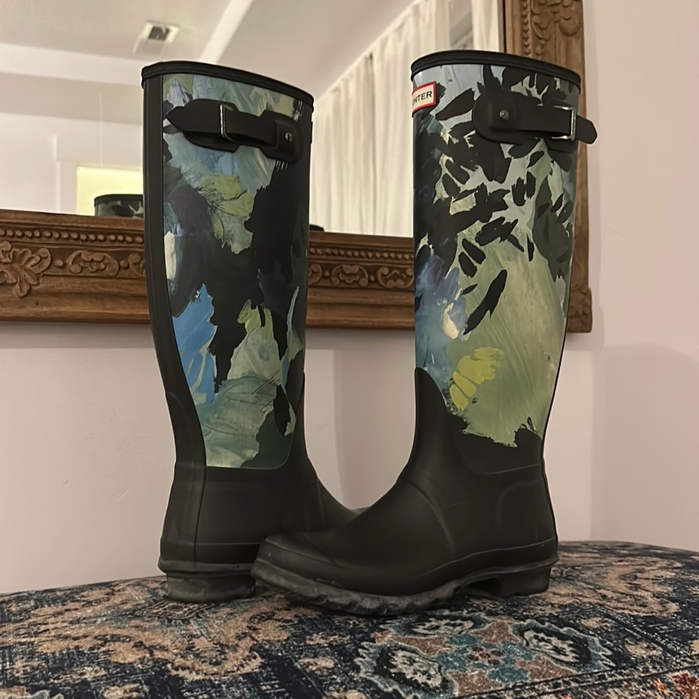 Hunter Women's Botanical Print Tall Rain Boots
